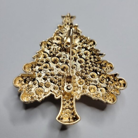 NWT Christmas Brooch Pin Sparkling Gold Christmas Tree With Pearl Like Accents - Picture 3 of 4